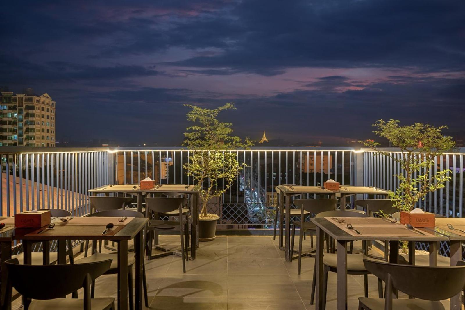 Hotel Balmi Yangon Exterior photo